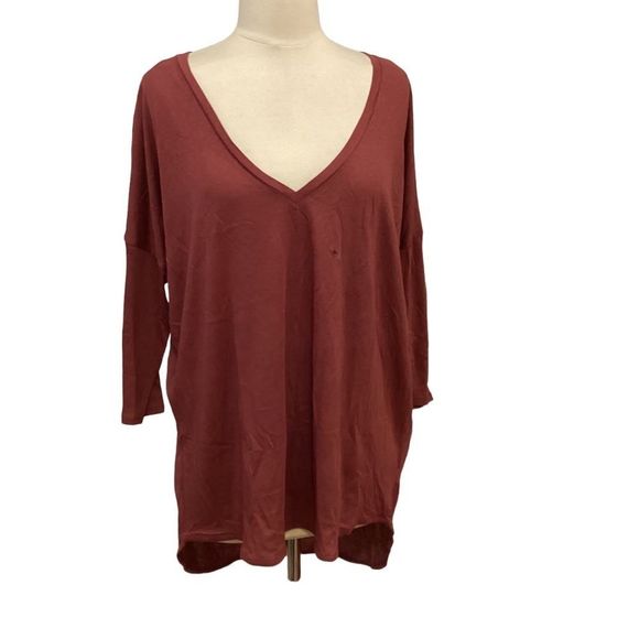 Express Tops - NWT Express XL 3/4 length sleeve Top burgundy